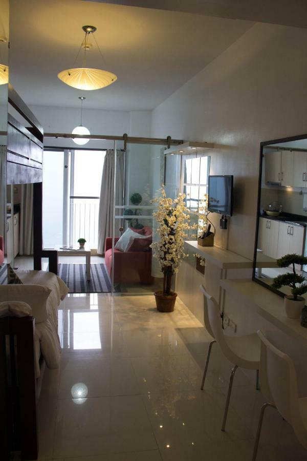 Smdc Wind Residences Tagaytay With Balcony 19Th Floor Tagaytay City Buitenkant foto