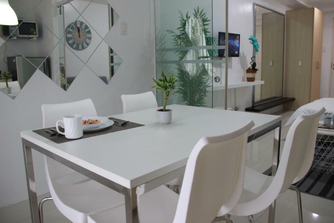 Smdc Wind Residences Tagaytay With Balcony 19Th Floor Tagaytay City Buitenkant foto